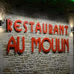 Au Moulin