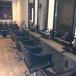 Kapsalon Geknipt