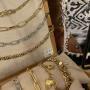 Colliers Rouge Couture Costumes