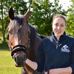 Dierenarts Celia Van Bellegem   0496/955.418