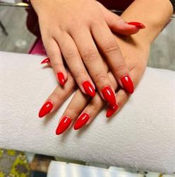 Azari Nails