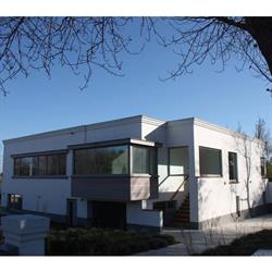 Villa Far East