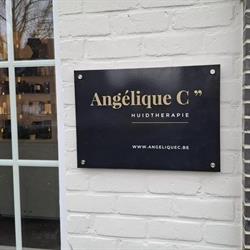 Angélique C Huidtherapeute