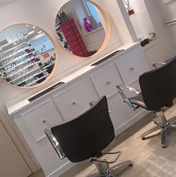 Au carrefour de la coiffure