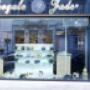 extérieur du magasin de produits bio royal jade à Saint gilles
