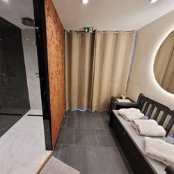 Spa & Lounge 383