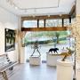 Art Yi-galerij tuinbeeldhouwkunst en hedendaagse schilderkunstgalerij in brussel, belgië, isabel mir