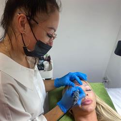 Olga Kopylova Permanente Make-up