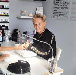 Nagelstudio ymske
