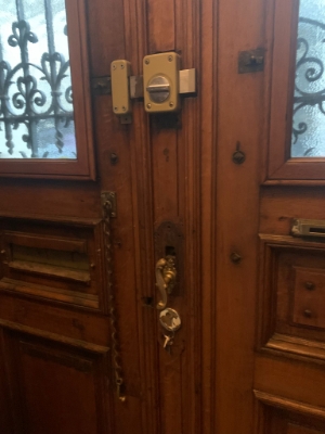 Porte claquée