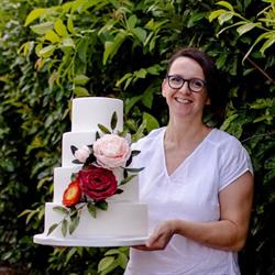 Madame Spoons Cake Design
