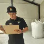 Professionele ongedierte-inspectie op bedrijfssite